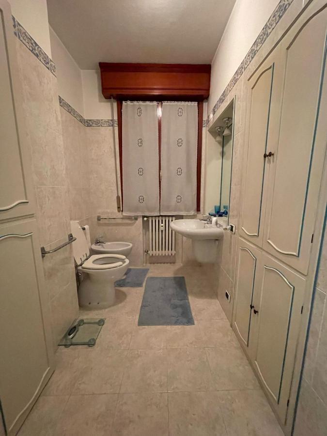 Royal Suite - Near Station & City Center Modena Bagian luar foto